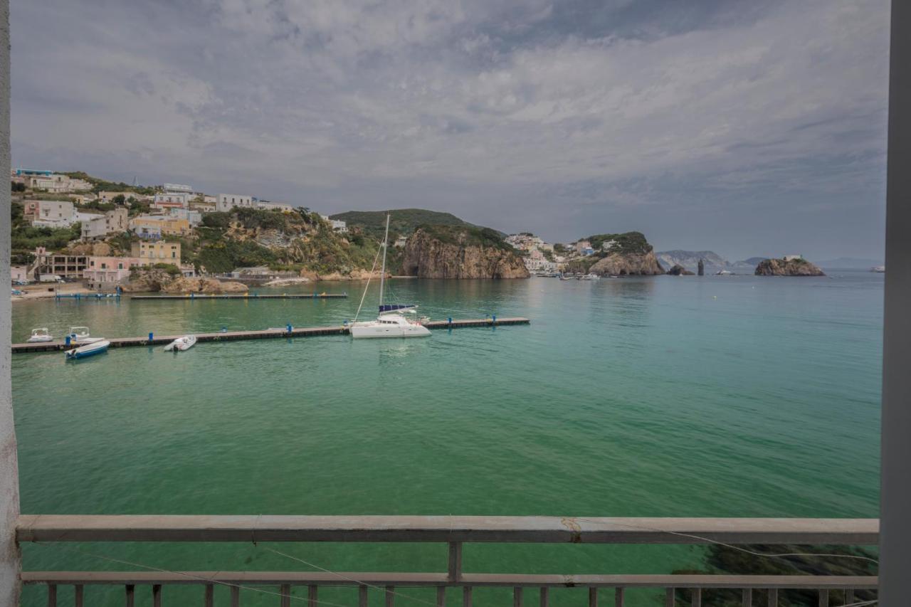 Hotel Gennarino A Mare Ponza Exterior foto