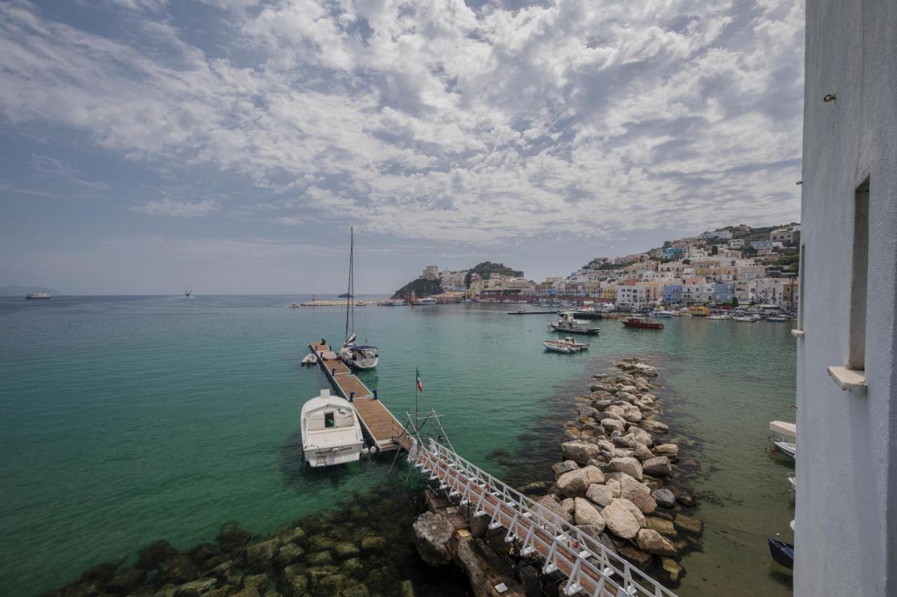 Hotel Gennarino A Mare Ponza Exterior foto
