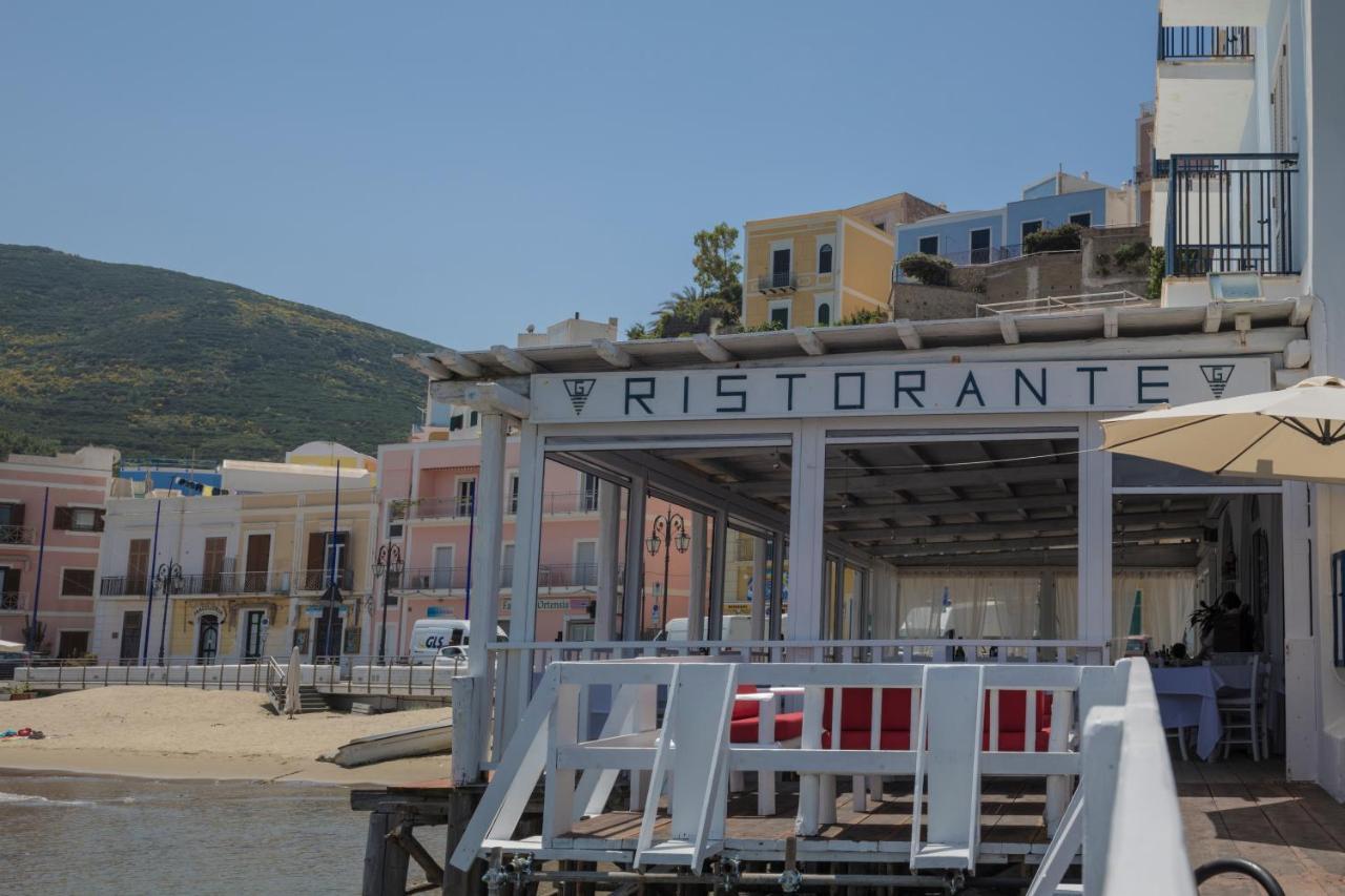 Hotel Gennarino A Mare Ponza Exterior foto