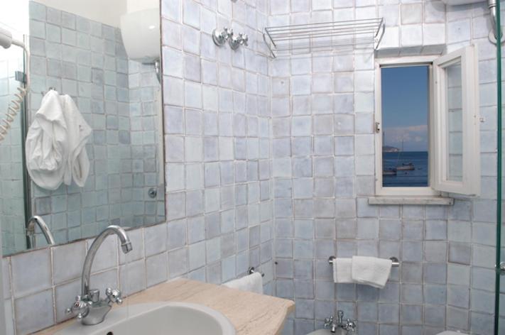 Hotel Gennarino A Mare Ponza Zimmer foto