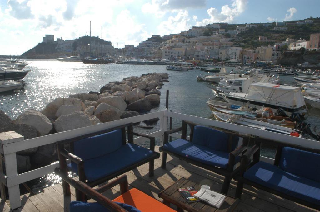 Hotel Gennarino A Mare Ponza Exterior foto